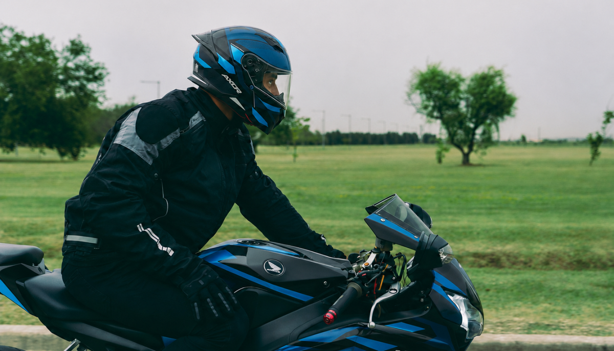 Mevsim Geçişlerinde Motosiklet Kaskı Seçimi: Nelere Dikkat Edilmeli?